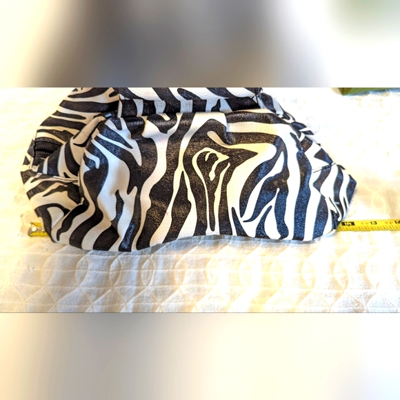 Zebra hand bag - Picture 6 of 9